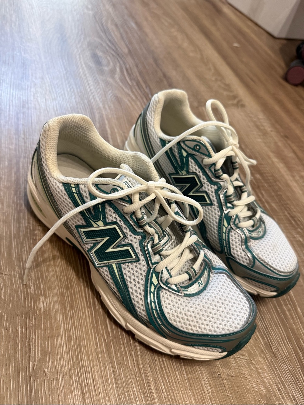 New Balance White and Teal Sneakers